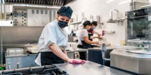 Restaurant Cleaning Sydney: What Health Regulations Must Be Followed?